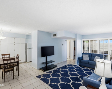 4950 N Miller Road - Photo Thumbnail 10