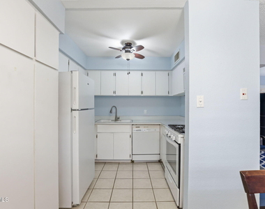 4950 N Miller Road - Photo Thumbnail 17