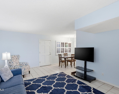 4950 N Miller Road - Photo Thumbnail 12