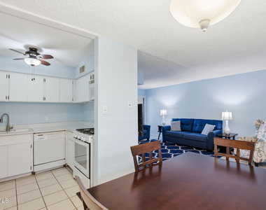 4950 N Miller Road - Photo Thumbnail 14