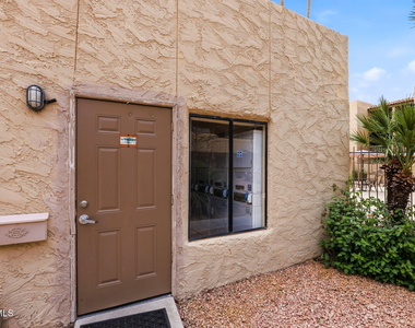 4950 N Miller Road - Photo Thumbnail 2