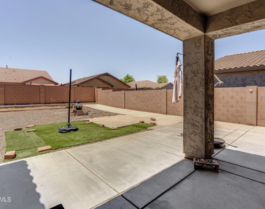 40893 W Bedford Drive - Photo Thumbnail 16
