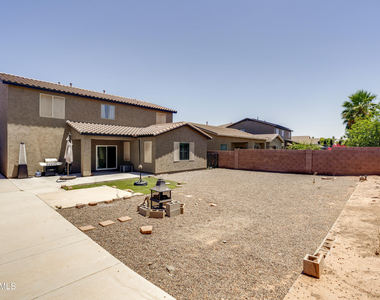 40893 W Bedford Drive - Photo Thumbnail 18