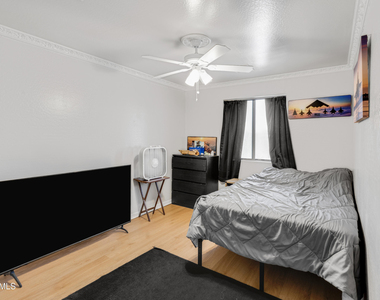 40893 W Bedford Drive - Photo Thumbnail 15
