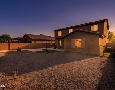 40893 W Bedford Drive - Photo Thumbnail 19