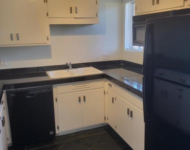 6501 N 17th Avenue - Photo Thumbnail 7