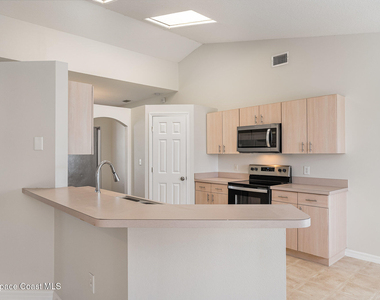 1198 Kenmore Street Nw - Photo Thumbnail 10