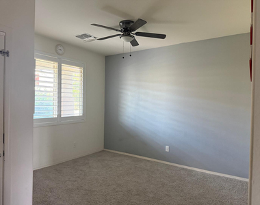7217 W Golden Lane - Photo Thumbnail 6
