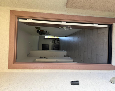 7217 W Golden Lane - Photo Thumbnail 4