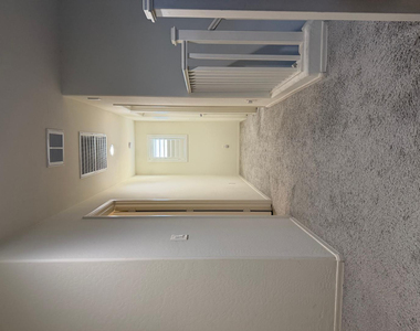 7217 W Golden Lane - Photo Thumbnail 28