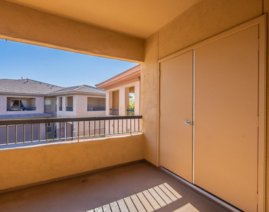 33550 N Dove Lakes Drive - Photo Thumbnail 13