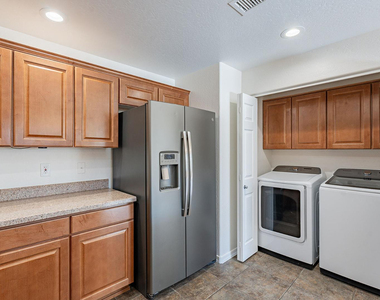 33550 N Dove Lakes Drive - Photo Thumbnail 8