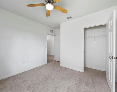 925 Dugan Circle Se - Photo Thumbnail 14