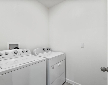 925 Dugan Circle Se - Photo Thumbnail 17