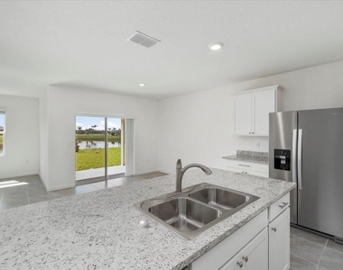 925 Dugan Circle Se - Photo Thumbnail 4