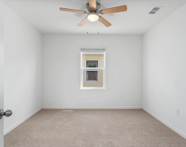 925 Dugan Circle Se - Photo Thumbnail 15