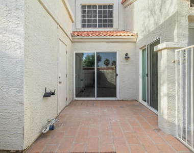 1717 E Union Hills Drive - Photo Thumbnail 48