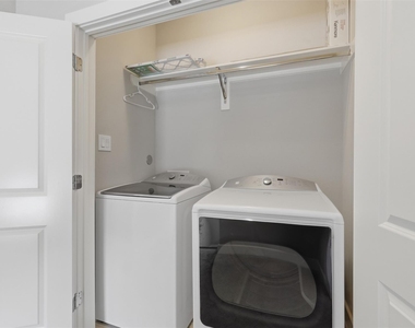 2403 Everett Street - Photo Thumbnail 13