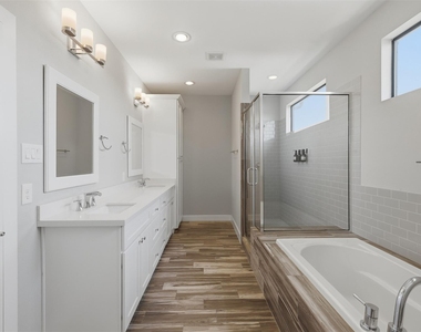 2403 Everett Street - Photo Thumbnail 7