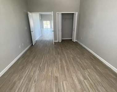 3930 Playa Del Sol Drive - Photo Thumbnail 15