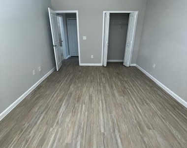 3930 Playa Del Sol Drive - Photo Thumbnail 13