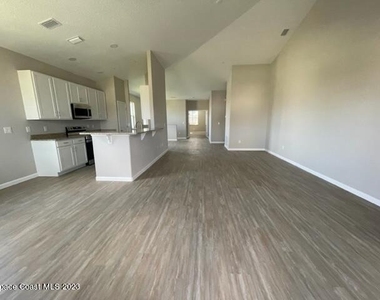 3930 Playa Del Sol Drive - Photo Thumbnail 2