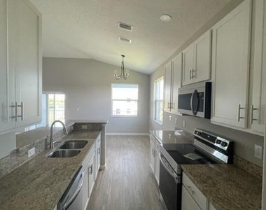 3930 Playa Del Sol Drive - Photo Thumbnail 6