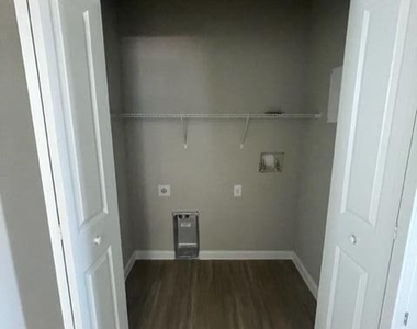 3930 Playa Del Sol Drive - Photo Thumbnail 16