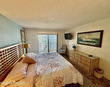4100 Ocean Beach Boulevard - Photo Thumbnail 12