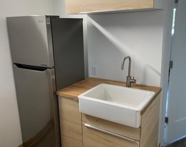 2421 Stone Street - Photo Thumbnail 6