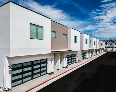 3804 E Monterey Way - Photo Thumbnail 1