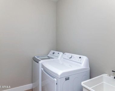 3804 E Monterey Way - Photo Thumbnail 13