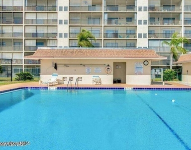 500 Palm Springs Boulevard - Photo Thumbnail 3