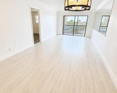 500 Palm Springs Boulevard - Photo Thumbnail 11