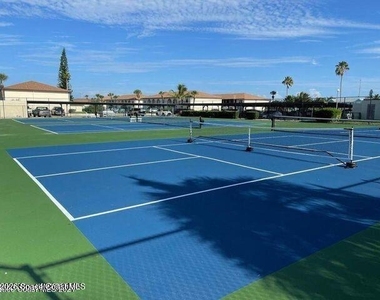 500 Palm Springs Boulevard - Photo Thumbnail 5