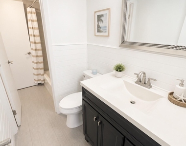 500 Palm Springs Boulevard - Photo Thumbnail 17