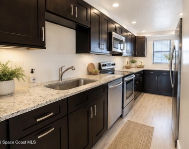 500 Palm Springs Boulevard - Photo Thumbnail 9