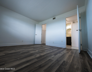 500 Palm Springs Boulevard - Photo Thumbnail 30