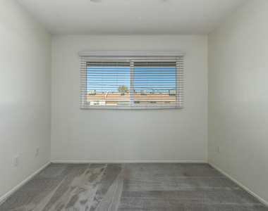 4508 N 15th Avenue - Photo Thumbnail 22