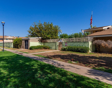 4508 N 15th Avenue - Photo Thumbnail 3