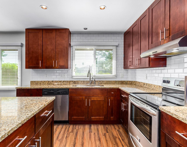 4508 N 15th Avenue - Photo Thumbnail 6