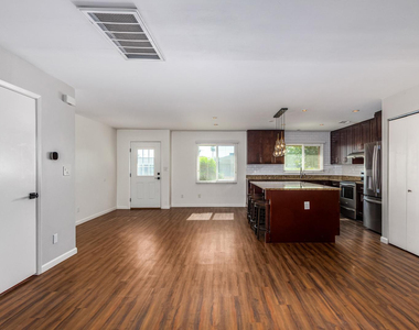 4508 N 15th Avenue - Photo Thumbnail 13