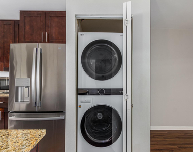 4508 N 15th Avenue - Photo Thumbnail 17
