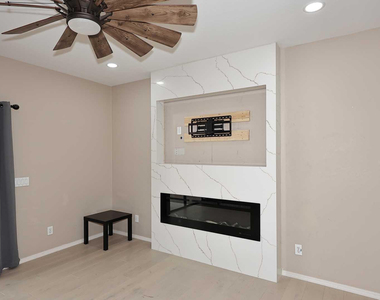 36950 W Mondragone Lane - Photo Thumbnail 15