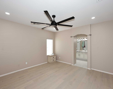 36950 W Mondragone Lane - Photo Thumbnail 32