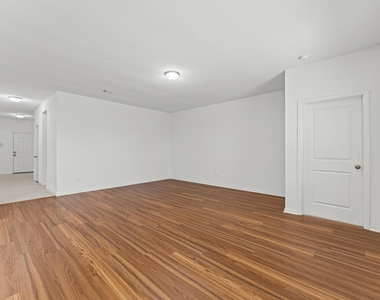 10132 Pappas Drive - Photo Thumbnail 6