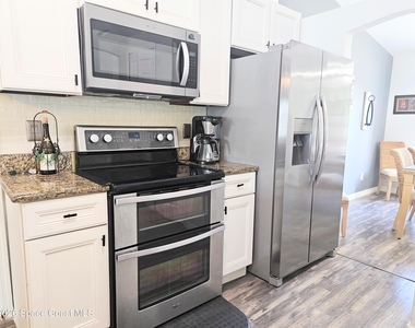 4855 Balfern Street - Photo Thumbnail 6