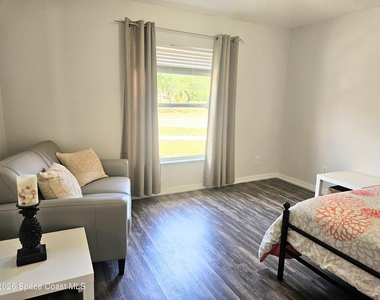 4855 Balfern Street - Photo Thumbnail 14
