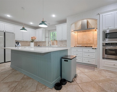 66 Marquise Oaks Place - Photo Thumbnail 8