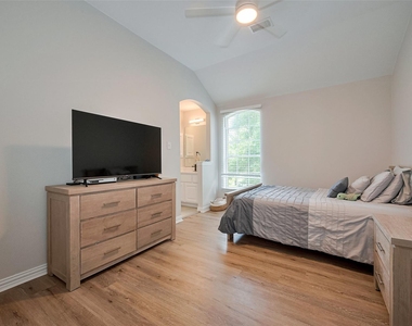 66 Marquise Oaks Place - Photo Thumbnail 24
